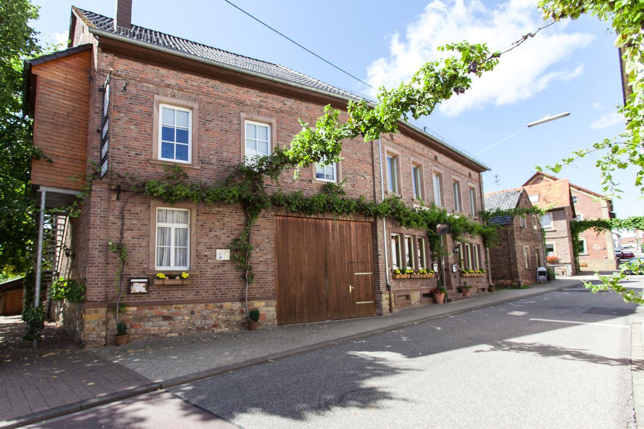 Gasthaus Zur Linde Braunweiler Buitenkant foto